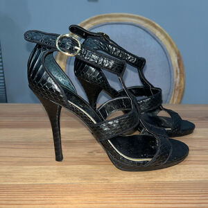 Women's Ralph Lauren Heels Size 7 Black leather upper. Pre-owned‎
